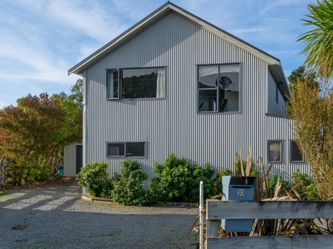 33 Harrison Street West, Featherston
