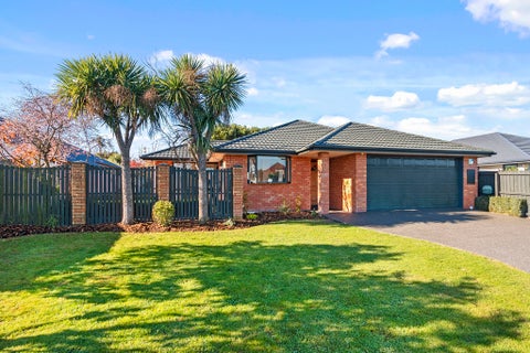 37 Blue Gum Place, New Brighton, Christchurch