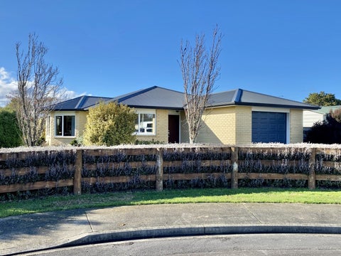 4 Tararua Crescent, Carterton