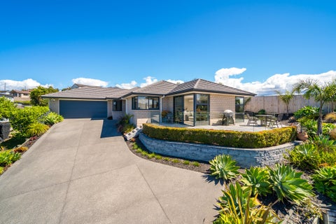 39 Roberta Crescent, Orewa, Orewa
