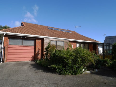 14 St James Court, Paraparaumu