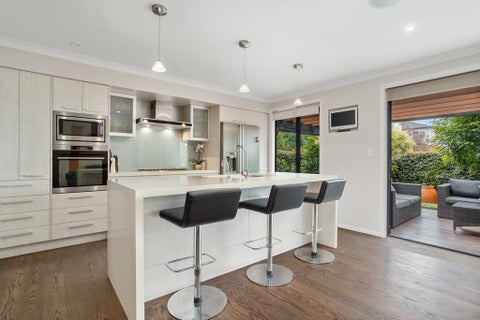 4 Borrowdace Avenue, Botany Downs, Auckland