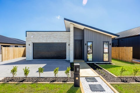 8 Gertrude Cole Road, Clarks Beach, Clarks Beach