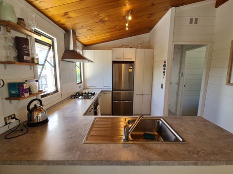 140 Manly Street, Paraparaumu Beach, Paraparaumu