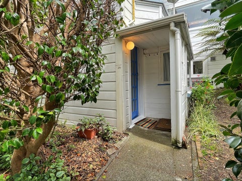 31D Patanga Crescent, Thorndon, Wellington