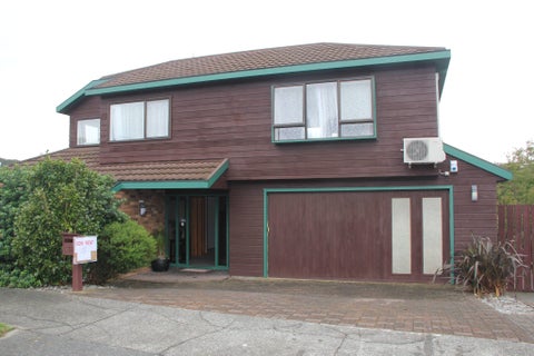 32 Burbank Crescent, Churton Park, Wellington