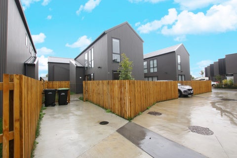 2B Otaimako Place, Mangere, Auckland