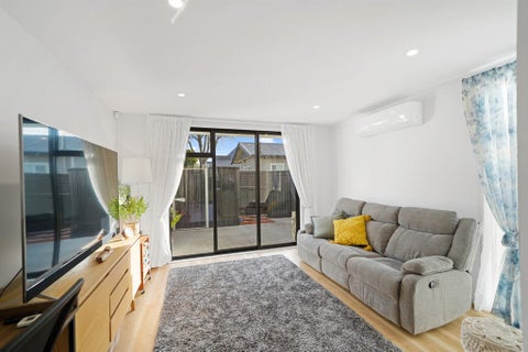1/12 New Brighton Road, Shirley, Christchurch