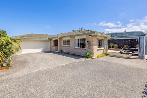 27A Coniston Avenue, Te Atatu South, Auckland