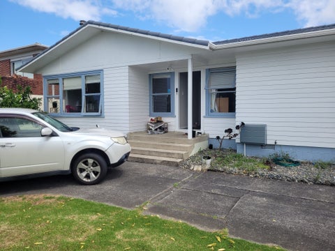 16 Montmere Avenue, Te Atatu Peninsula, Auckland
