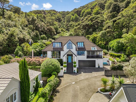 110 Cheviot Road, Lowry Bay, Lower Hutt