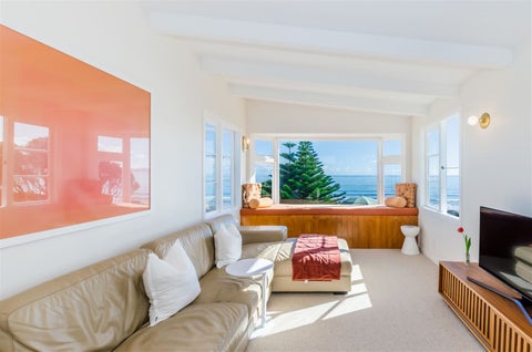 37 Aperahama Street, Paekakariki