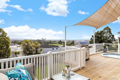 12 McFadzean Drive, Blockhouse Bay, Auckland