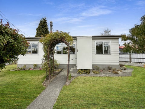 9 Maryburn Road, Twizel