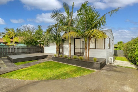 18A Alberta Street, Point Chevalier, Auckland