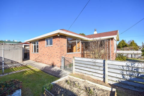 17 Johnson Street, Milton