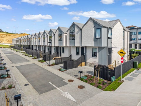 2/21 Makomako Drive, Orewa, Orewa