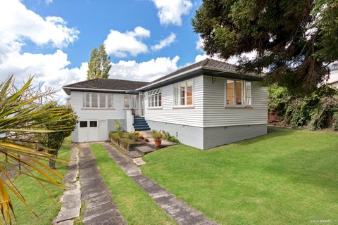 13 Netherlands Avenue, Kelston, Auckland