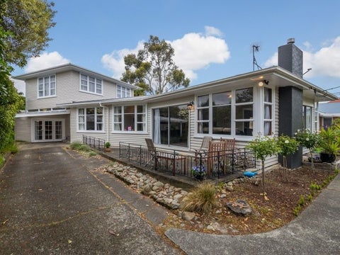 9 Hall Grove, Ebdentown, Upper Hutt