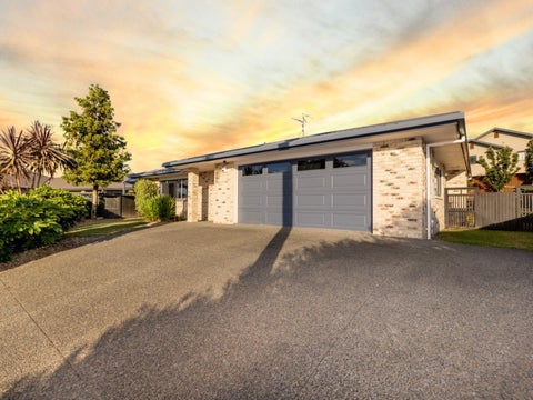 12 Arrowfield Drive, Pyes Pa, Tauranga