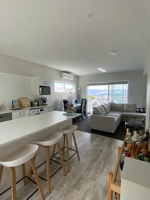 5 Tai LANE, Whitby, Porirua