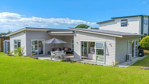 5 Ross Place, Whiritoa, Waihi