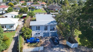 3 Waddell Avenue, Point England, Auckland