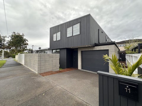 11 Walford Road, Point Chevalier, Auckland