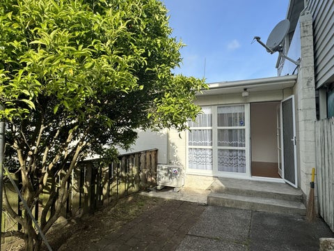 2/38 The Drive, Epsom, Auckland