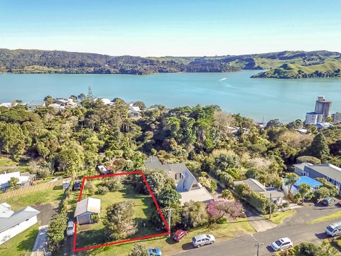 16 Lily Street, Raglan, Raglan