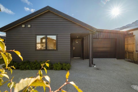 10 Leicester Street, Jacks Point, Queenstown