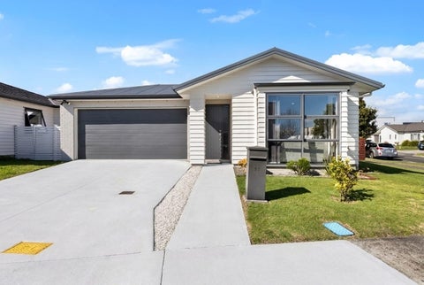 11 Soaring Bird Drive, Takanini, Auckland