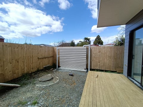13E Serjeant Street, Henderson, Auckland