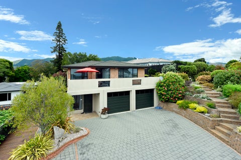 1 Crescent Street, Richmond