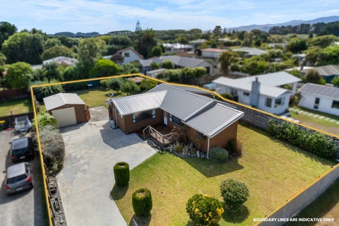28 Kiharoa Street, Otaki Beach, Otaki