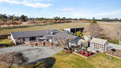 39 Lynch Road, Levels
