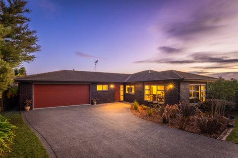79 Waterstone Avenue, Paraparaumu