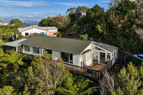 4B Banksia Grove, Maungaraki, Lower Hutt