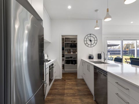 111 Johnstone Drive, Fitzherbert, Palmerston North