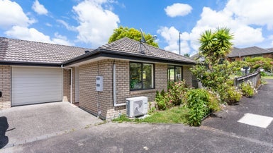18 Regents Park Place, Westgate, Auckland