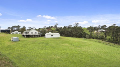 733B Ridge Road, Riverhead, Riverhead