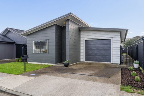 7 Thornbury Lane, Timberlea, Upper Hutt