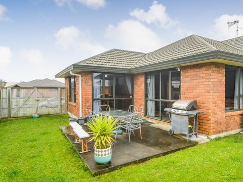 52 Peter Hall Drive, Kelvin Grove, Palmerston North
