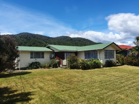 25 Oxford Street, Taylorville, Greymouth