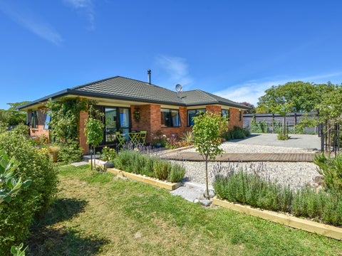 25 Armstrong Avenue, Carterton