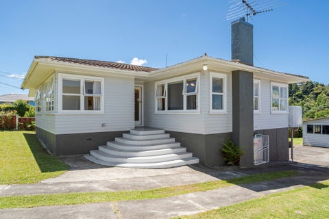 16 Huruhuru Road, Massey, Auckland