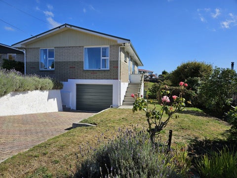 22 Golfers Drive, Balclutha