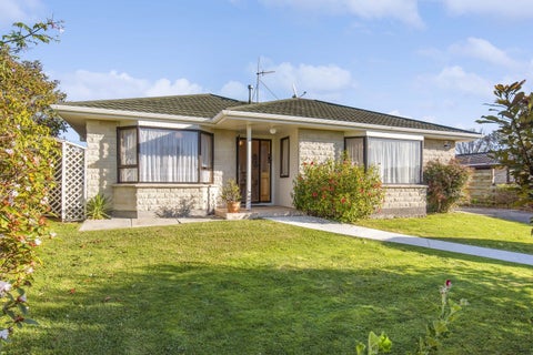 82 Kapanui Road, Waikanae