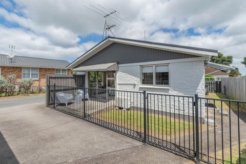 1/58 Great South Road, Papakura, Auckland