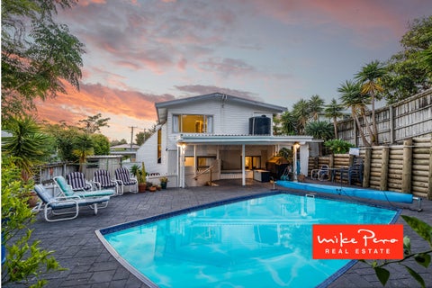 4 Jasmine Place, Blockhouse Bay, Auckland